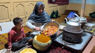 How To Cook Chicken And Potato Inside The Pumpkin | Mountain Life In Winters In PAKISTAN