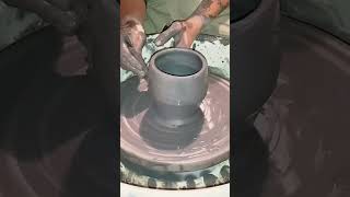 #clay #pottery #ceramic #wheelthrowing #blackclay #craft #wheelthrowing #artist