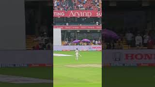 Day 2 King Kohli Walk to bat huge cheer by Crowd #viratkohli #ytshort #ytshorts #viralshorts #king