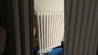 comment décapé la peinture de radiateur et peintre.