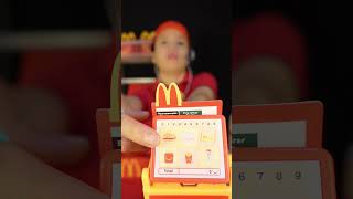 ASMR TE ATIENDO EN MCDONALD´S #leslieasmr #asmr #humor