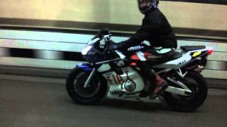 Yamaha r6 2000 wheelie in tunnel