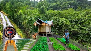 Build houses, fish ponds, gardens, hydroelectric power, alone build life for centuries in the forest