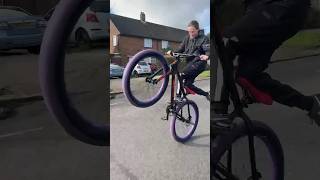 This girl is sick at wheelies!😱 #wheelie #skills #shorts #viral