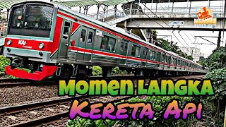 Asiknya Melihat Kereta Api - Kereta Listrik Diatas Jembatan