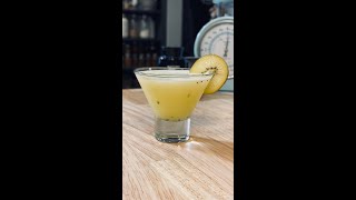 How to make a Golden Kiwi Martini cocktail #shorts