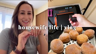 Homemaking Vlogs: Renovations, Making Sugar Doughnuts, & MORE!