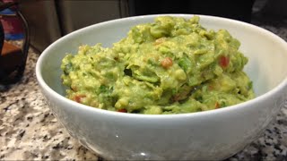 HOW TO MAKE GUACAMOLE