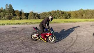 Stunt Brothers BMW S1000RR and Kawasaki Ninja 636