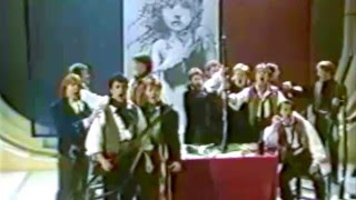 LES MISERABLES- "DO YOU HEAR THE PEOPLE SING" TERRY WOGAN SHOW 1988