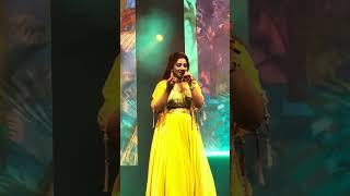 Shreya Ghoshal singing favourite Malayalam songs/All hearts tour kochi