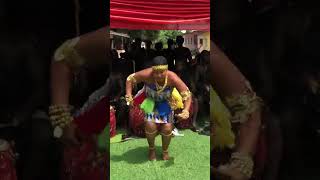 This Is How The Asante Queens Dress & Dance Adowa