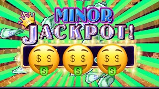 Amazing Win! Mel won the Minor Jackpot on Crown of Fire | Luckyland Slots!