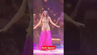 Kriti Sanon Sexy Dance#viral #viralvideo #shorts