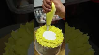 #cakedecorating #birthdaycake #youtubeshorts #shortsfeed #shortsviral #treanding #cake#viral