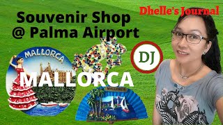 SOUVENIR SHOPPING/Tienda de souvenirs en el AEROPUERTO de Palma, España/Souvenir shop Palma, Airport