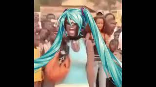 Miku pulls a gun on Beyoncé