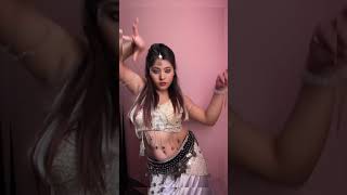 Shakira / Beyonce / Beautiful Lier / Belly Dance Belly dancer / Shimmy /Hip Flick / Tiktok challenge