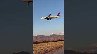 Airbus a220 landing at SLC #airplane #planes #aviations #aeroplane #avgeek