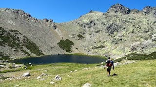 Las Cuatro Lagunas y cima de La Covacha . Sierra de Gredos