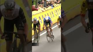 WoutVanAert mocks #volata and #Mathieu VanderPoel winning, as well as in2022, the #E3SaxoClassic.