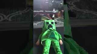 minecraft creeper vs fortnint player