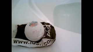 Lush Demo *Sakura* bath bomb