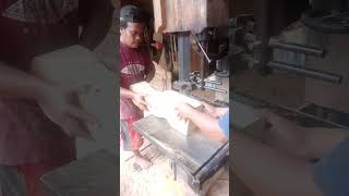 How to split wood easily and quickly using a serkel machine...