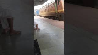 Train Engine Bogi se lagaya ja Raha hai 😋 Indian Train railway