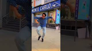 Chaiyya Chaiyya dance #viral #karanveersingh #dance #danceshorts #shahRukhkhan  #malaikaarora #good