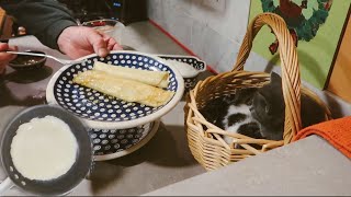 #Kittens Learn How to Make #Crepes   "Creeeeps"