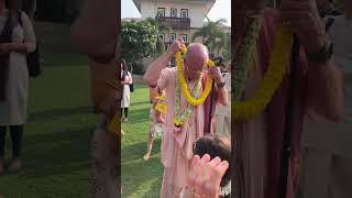 Blessings from HH Indradyumna Swami Maharaj @IndradyumnaSwamiOfficial #iskcon #shorts #kids