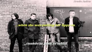 Arctic Monkeys- The Blond-O-Sonic Shimmer Trap (inglés y español)