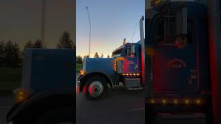 Sunset chasing 379 #peterbilt #pete #379 #peterbilt379 #snowrunner #paccar #sunset #easter #cummins