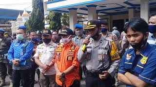 POLRES LAHAT ANTAR PULANG PESERTA AKSI DAMAI