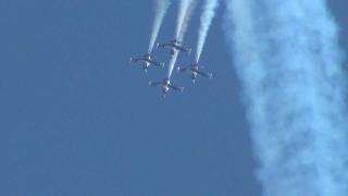 ACairshow2011-48: Black Diamond loop