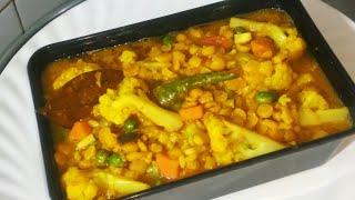 একটু ভিন্ন স্বাদের ছোলার ডাল // Chana Dal with Cauliflower