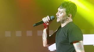 Fabrizio moro  - non mi sta bene niente (live @Mediolanum  forum milan 26-10-19)