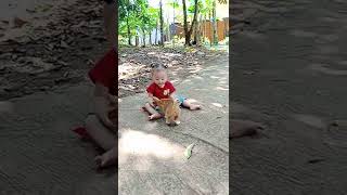 dek Nana suka kucing #shorts #nana #kocengoren #bermain