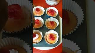 Simple cake decoration ideas ||Strawberry Cupcake ||Cupcake #shorts #cake #cupcake #shortvideo