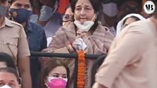 Anuradha Paudwal On Lata Mangeshkar Funeral At Shivaji Park