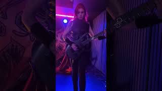 Tainá Bergamaschi - From The Ashes Guitar Solo - Crypta Live @CryptaOfficial #guitarsolo #metal