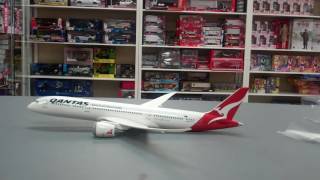 Skymarks Model Qantas Boeing 787-9 1/200 Scale with Stand