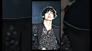 Боль стекала по венам вниз 💔#bts #taehyung