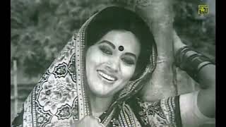 Ami Dhonno Hoyechi ogo dhonno-  Razzak & Babita