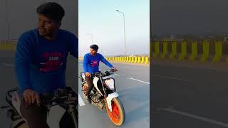 #trending #viral #reels #reaction #1kviews #shortsfeed #viralvideo #lucknow #ktm #ktmlover