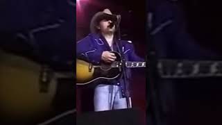 Dwight Yoakam - Traveler's Lantern