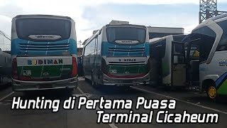 Kesibukan terminal cicaheum di hari pertama puasa