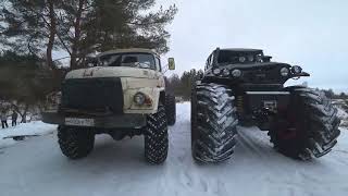 Off-road monsters. ZIL 131 vs UAZ HUNTER