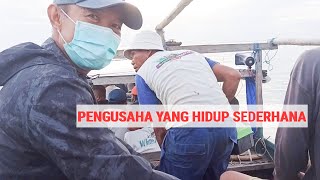 Pengusaha Kaya, Penasaran Dengan Cara Menombak Ikan dan Gurita